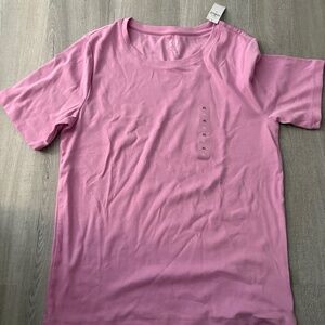 New Gap tee shirt